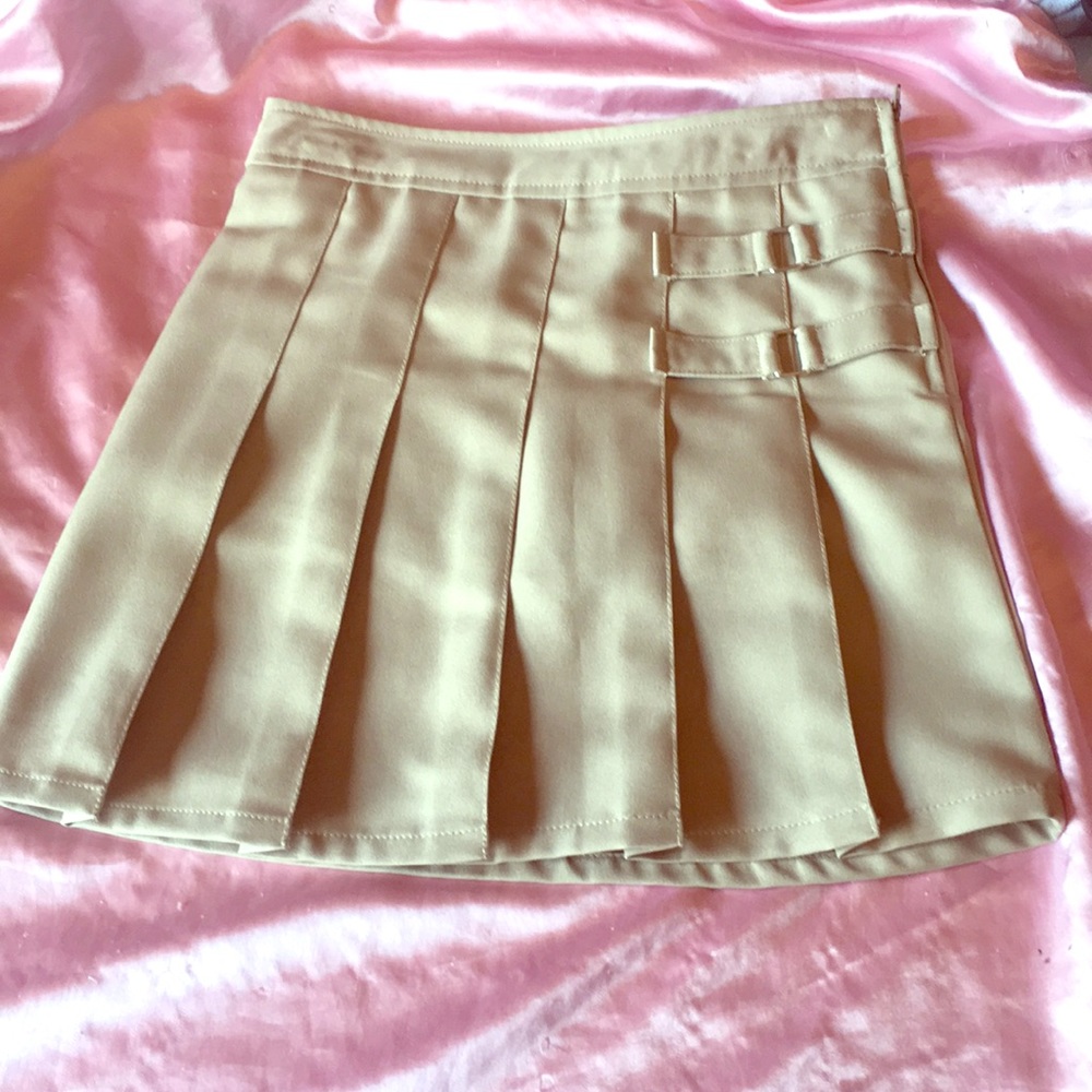Girls skort size 8